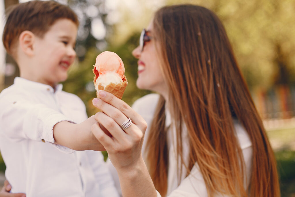 salud-dental-dulces-verano En veranos se disfruta del tiempo libre y la familia descuidando un poco la salud dental